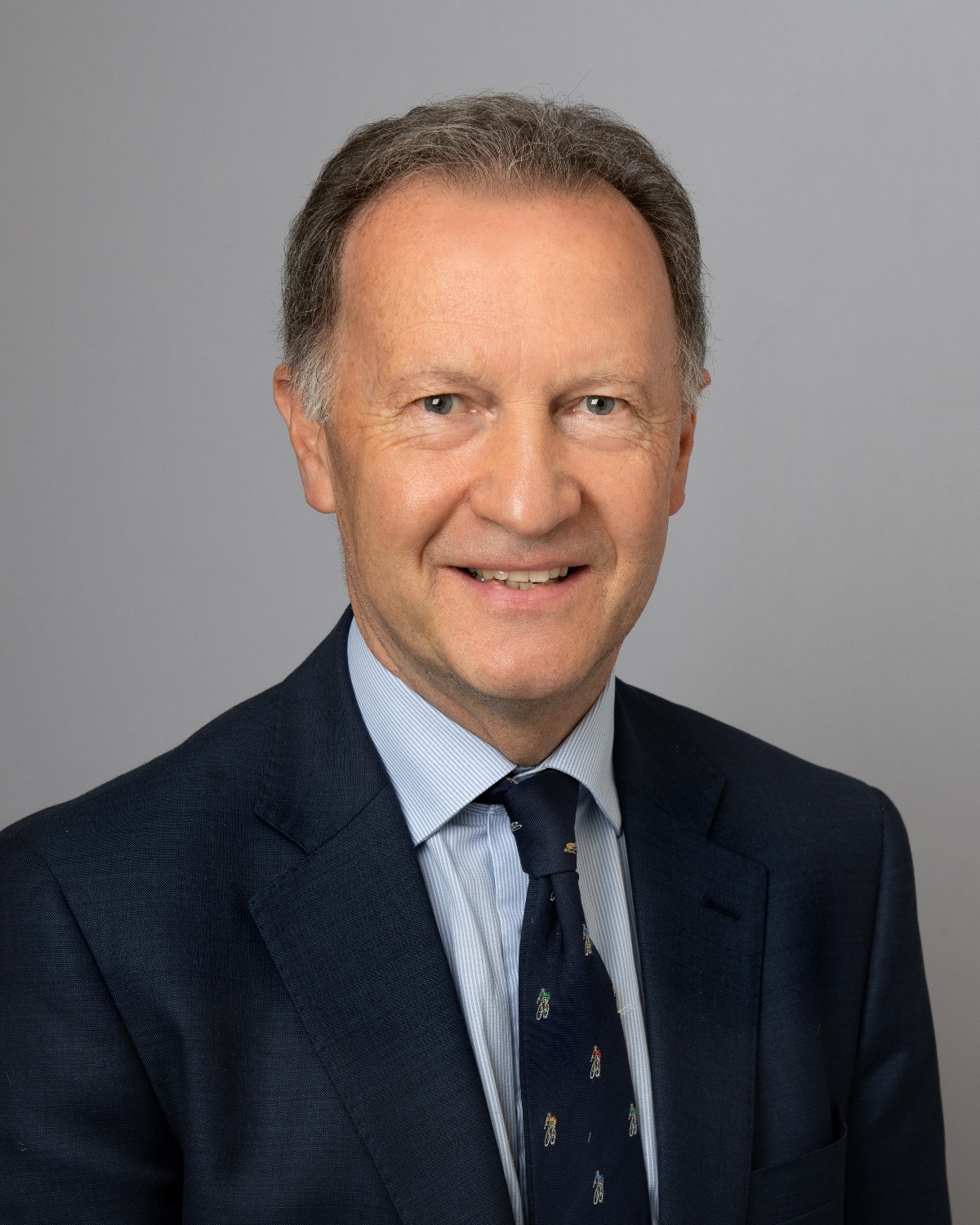 Dr. Ian Coulson (GBR)